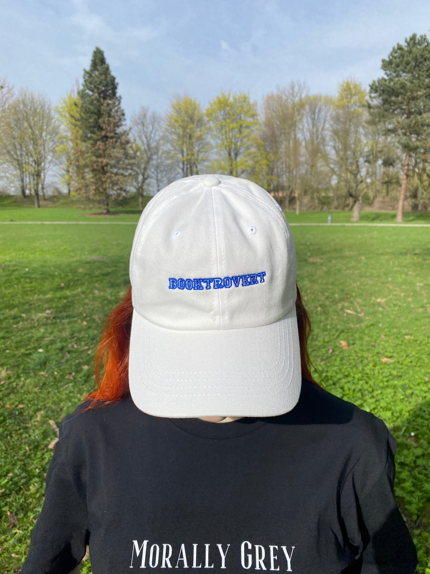 booktrovert - cap